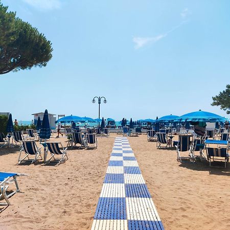 Brioni Fronte Mare Appartement Lido di Jesolo Buitenkant foto